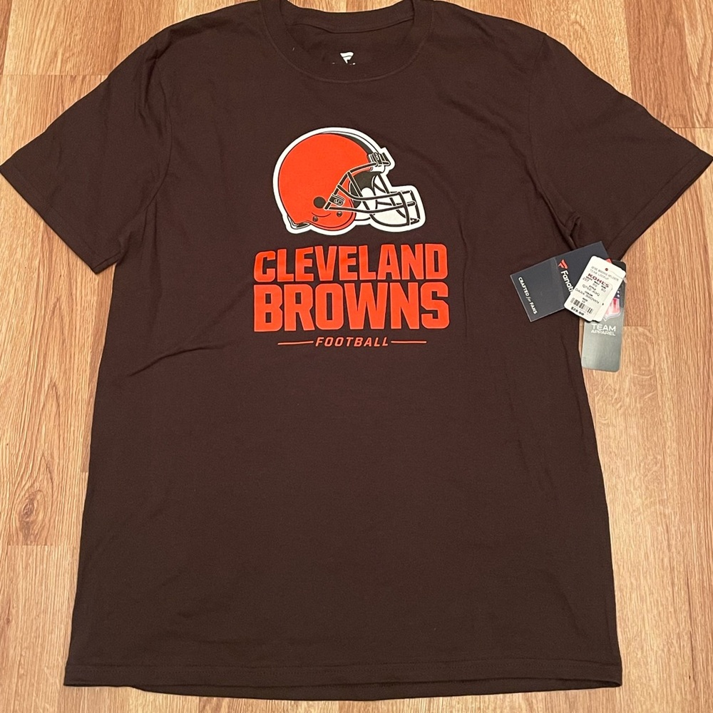 Cleveland Browns Fanatics NFL fan gear tee  NWT